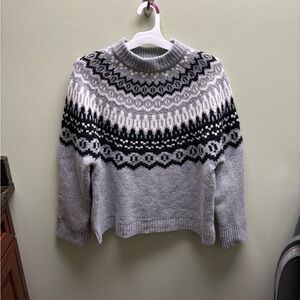 Gray Universal Thread Pullover Sweater